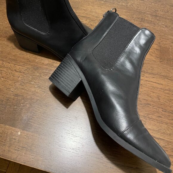 Basic Black Shoe Boots - Picture 6 of 7